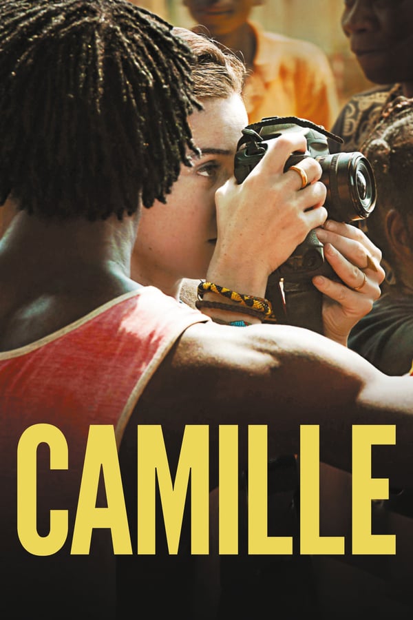 Jeune photojournaliste éprise d'idéal, Camille part en Centrafrique couvrir la guerre civile qui se prépare. Très vite, elle se passionne pour ce pays et sa jeunesse emportée par la tourmente. Désormais, son destin se jouera là-bas.